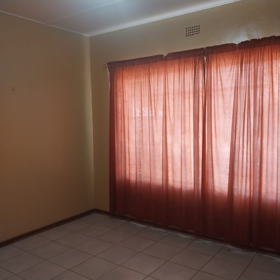 5 Bedroom Property for Sale in Diamant Park Northern Cape